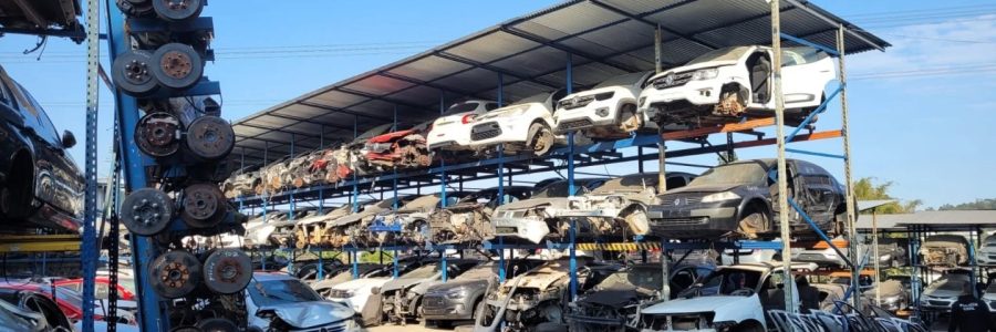 desmanche-de-carros-Aq2JvLgLZWil1XwL.jpg